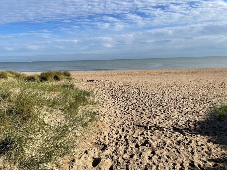 Apartment Duplex, Bord De Merville-Franceville-Plage