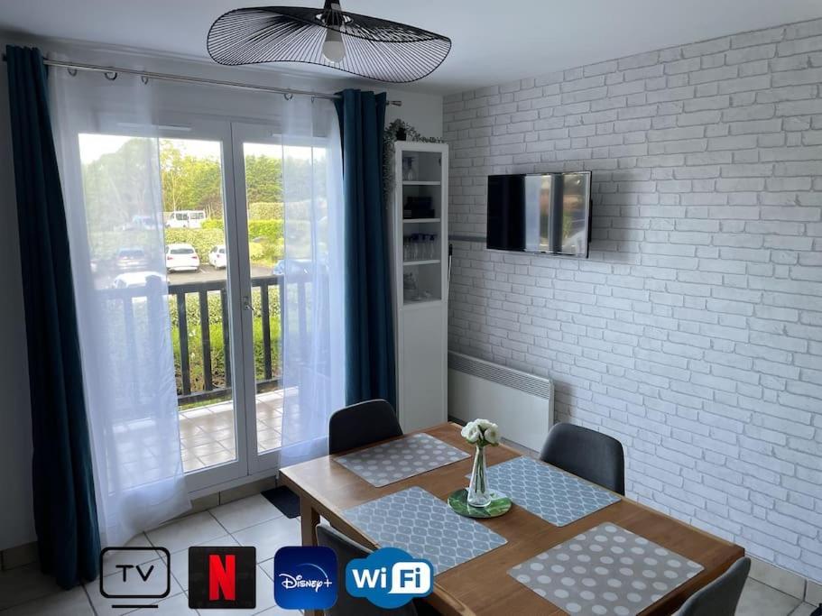 Apartment Duplex, Bord De Merville-Franceville-Plage
